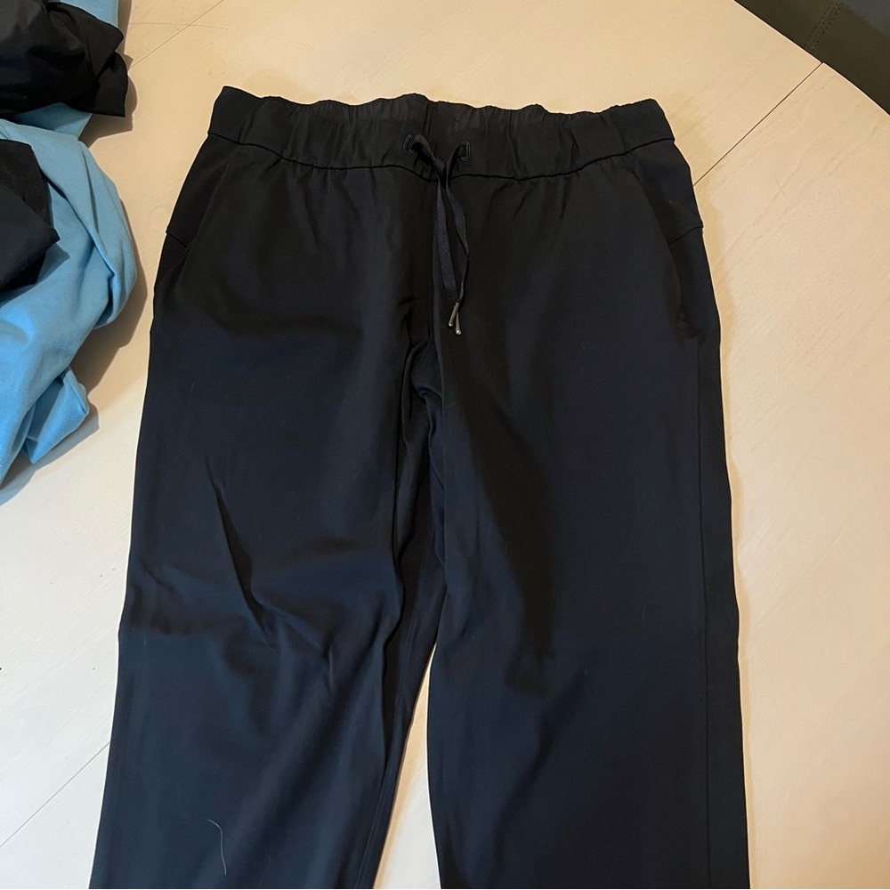 Lululemon joggers size 8